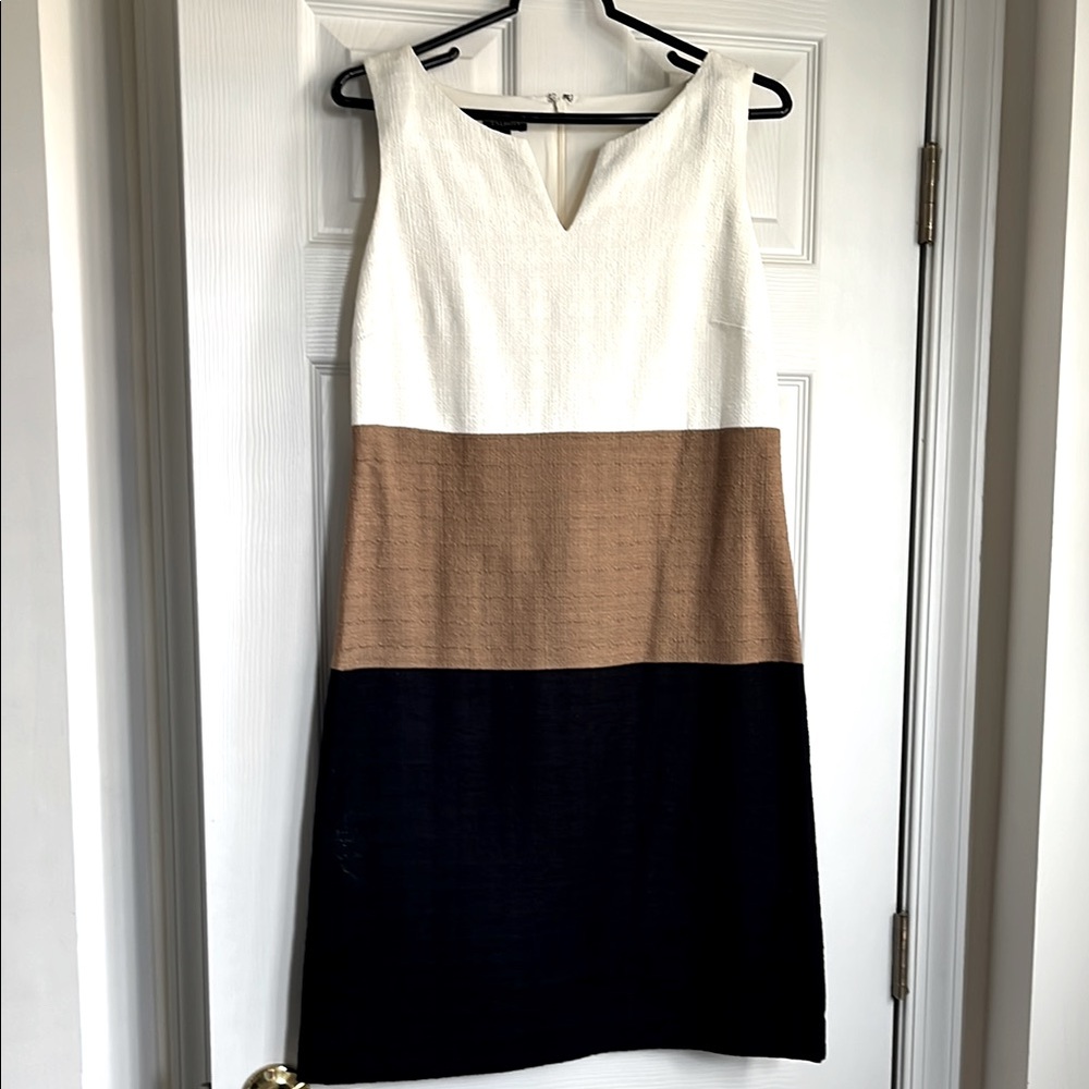 Talbots sz 2 sleeveless dress in pristine condition! A-line, cream/brown/black